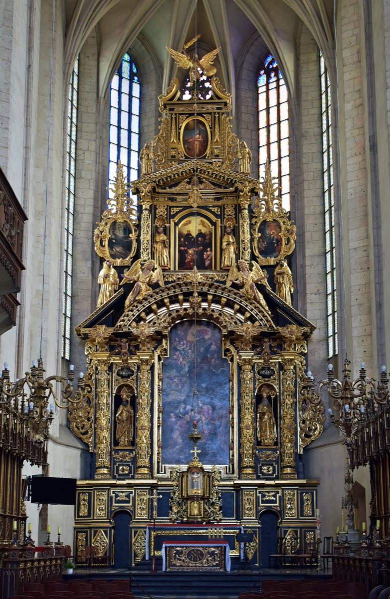 Ołtarz główny w kościele Św. Katarzyny
